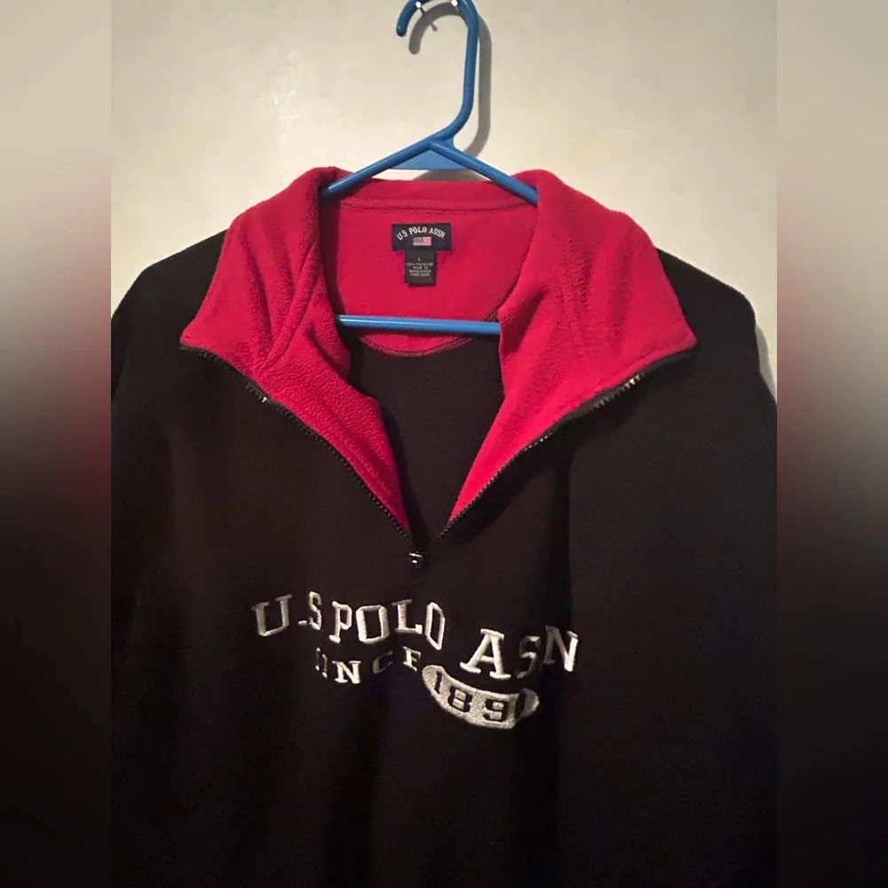 U.S. Polo Assn. Men’s Large Black Fleece Pullover with Red Lining